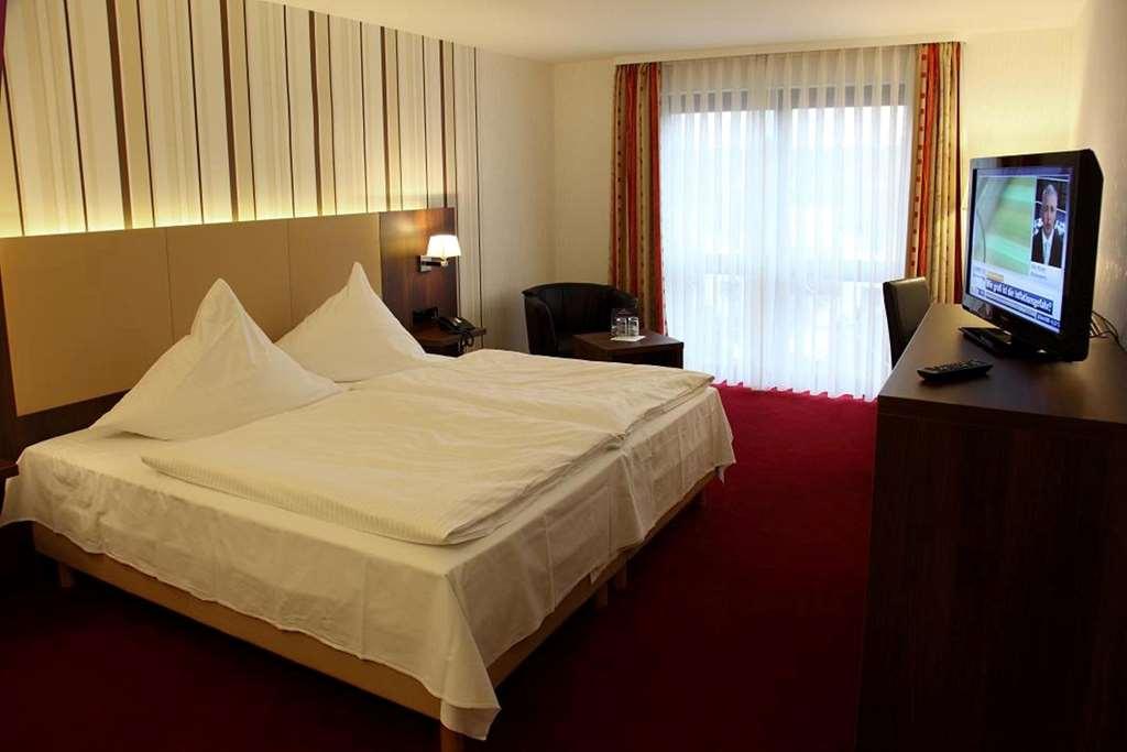 Lobinger-Parkhotel กิงเงน อัน แดร์เบรนซ์ ห้อง รูปภาพ